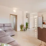 度假居 Luxurious In